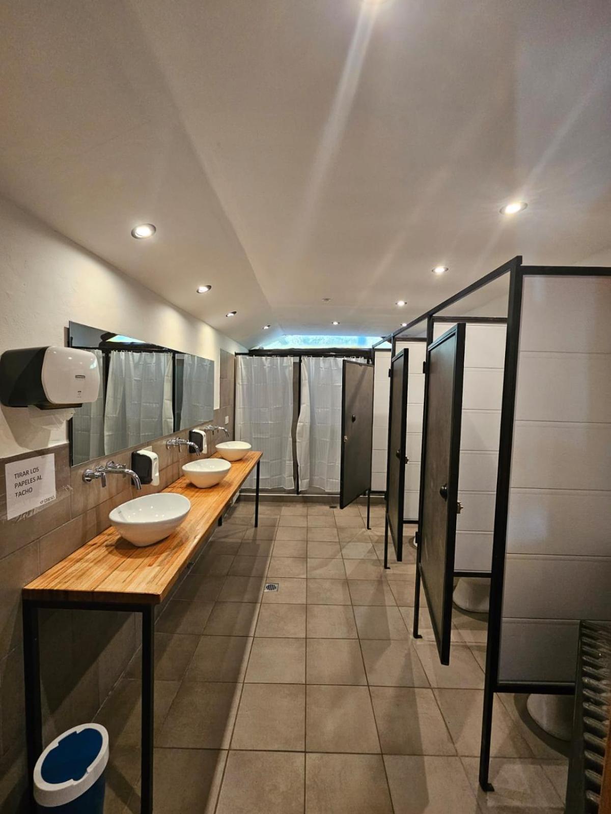 Hostel Capsula Refugio Oeste San Carlos de Bariloche Exteriér fotografie